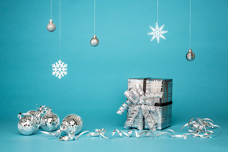 5 magical holiday packaging and print design ideas