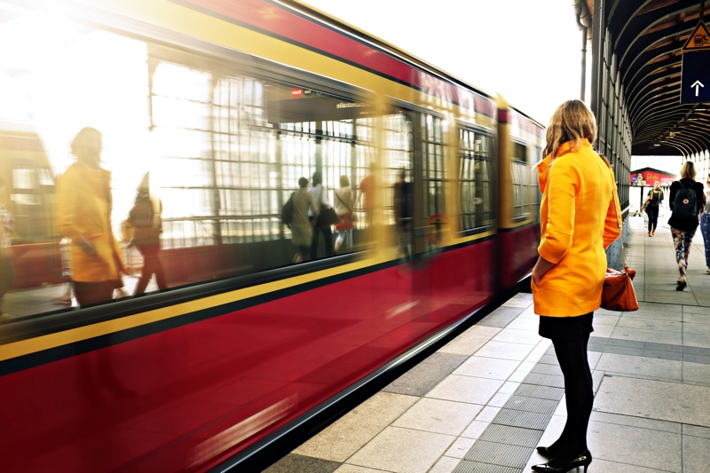 71% of consumers are buying beauty on their commute 