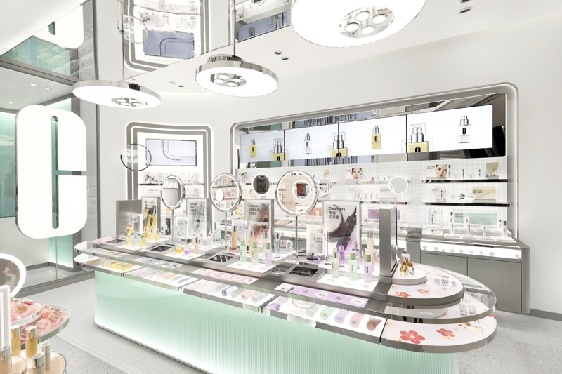 Clinique takes Chinese retail concept global 