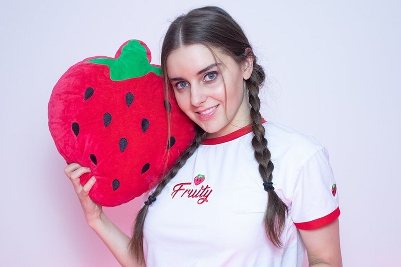 Loserfruit, or LuFu, was among the gamers who opened e.l.f.'s branded channel