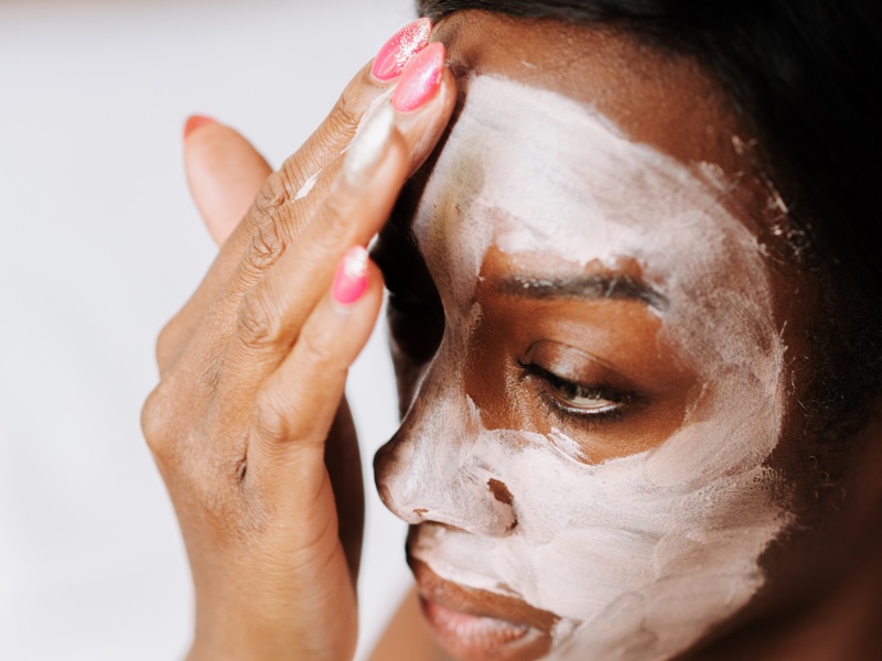 <i>The survey of 2,000 women indicated that make-up is a priority over skin care</i>