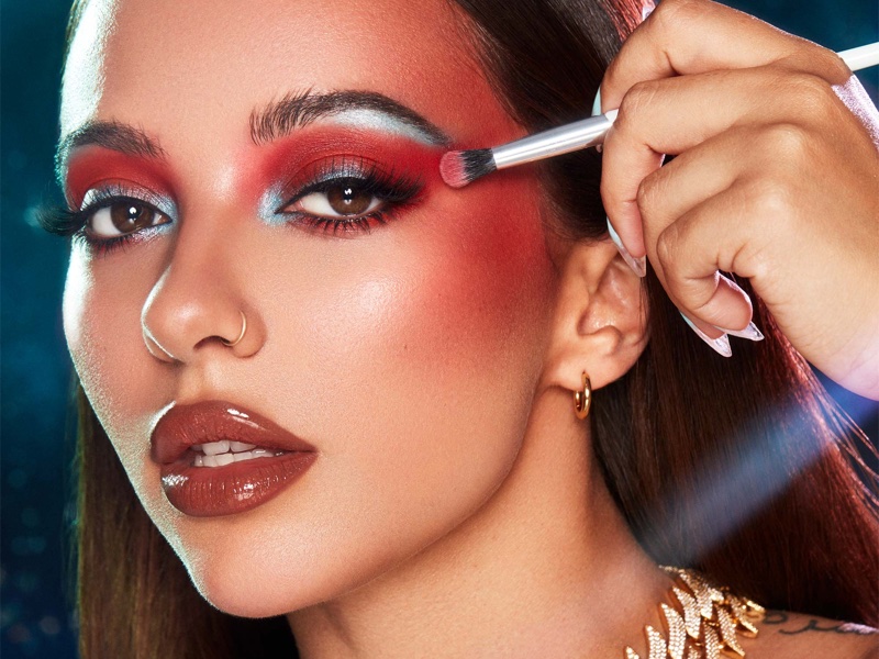 web underskud detekterbare Little Mix's Jade Thirlwall steps out for Beauty Bay with cosmic  collaborative palette