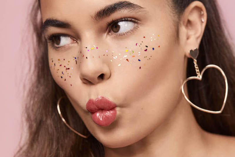 Millennial and generation Z style has become synonymous with glitter /  via Riley Rose