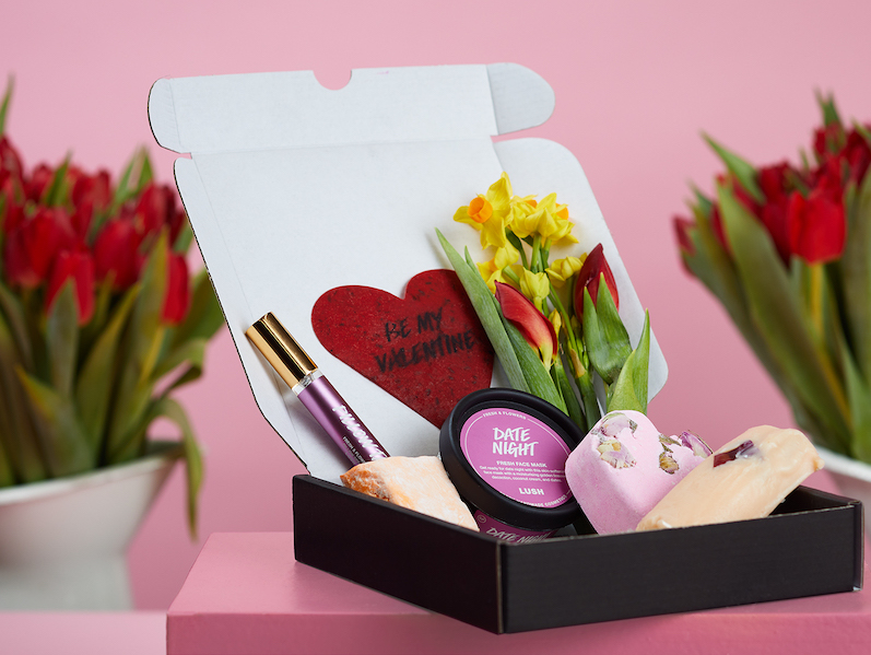 A full bouquet of flowers is included in the Valentine’s Day-themed gift collection