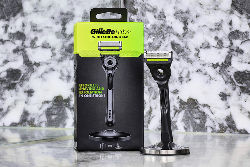 The razor’s metal handle comes with a magnetic stand and a lifetime guarantee