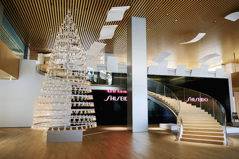 Shiseido lights up Christmas tree made of glass flasks in Japan