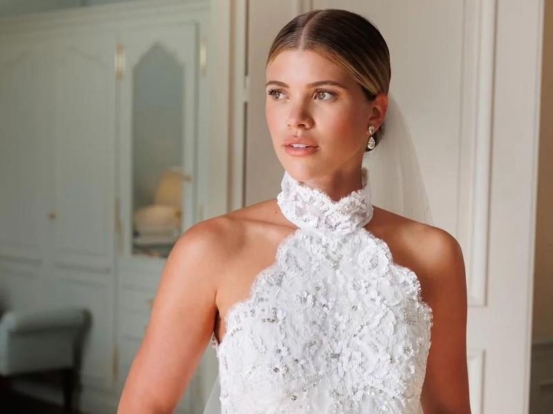 Necklines and Hairstyles | Hanrie Lues Bridal & Evening