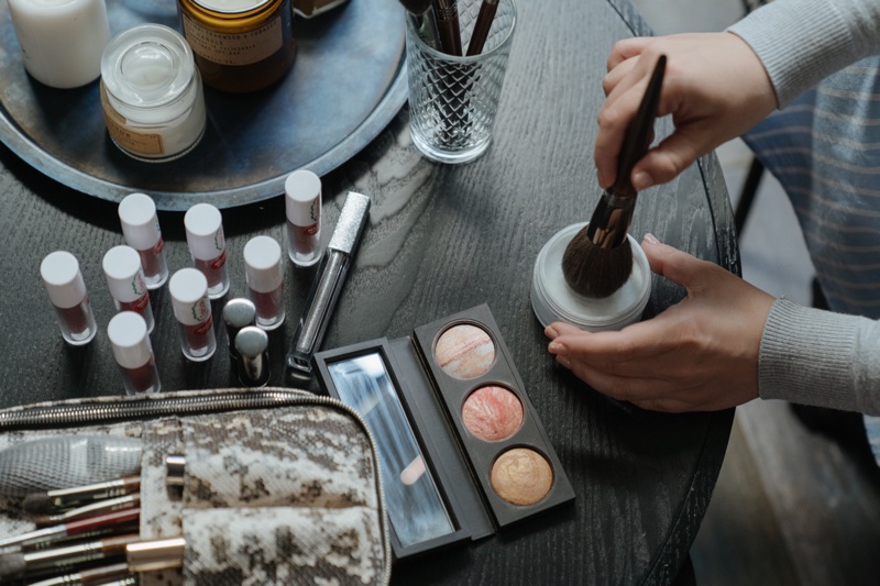 Asbestos: Why is the cosmetics industry not taking responsibility?