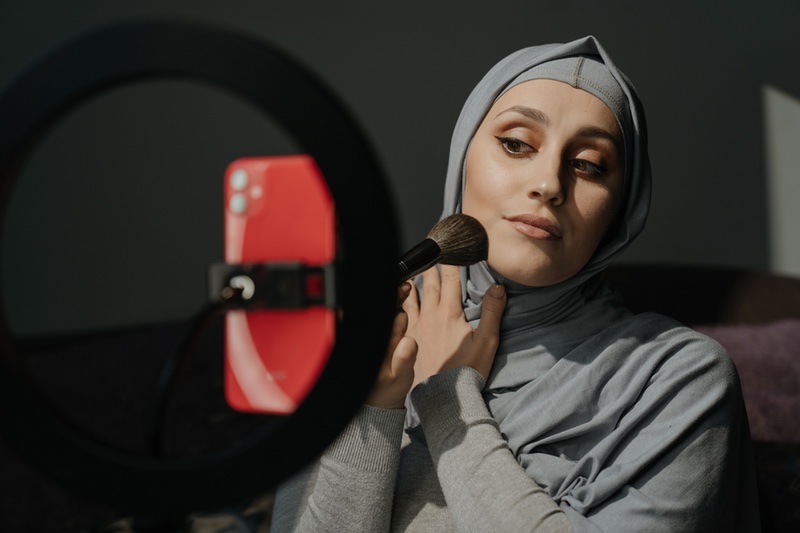 Asbestos: Why is the cosmetics industry not taking responsibility?