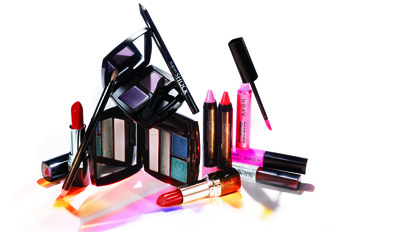 Avon faces $132m bribery settlement
