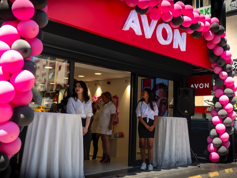 Avon to open first-ever UK stores via representative franchise scheme