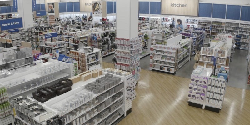 Bed Bath & Beyond CFO falls to death from New York tower 
