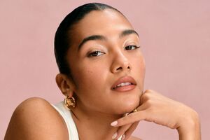 Burberry Her fragrance taps Olivia Dean as leading 'Lady Lady'
