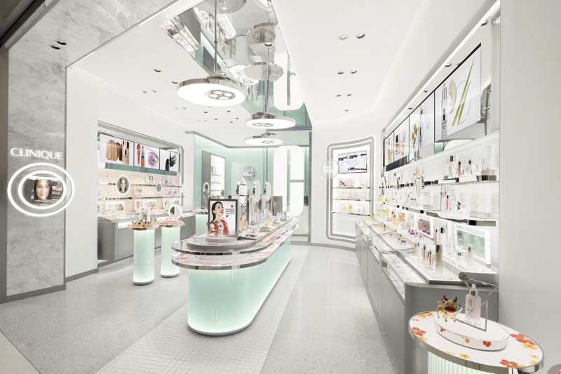 Clinique takes Chinese retail concept global