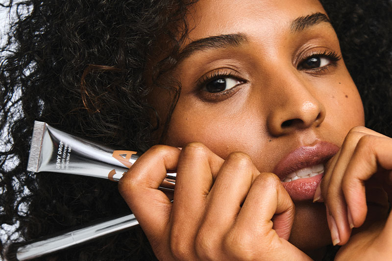 Caia’s Dewy Drops Serum Concealer is a skin care-make-up hybrid