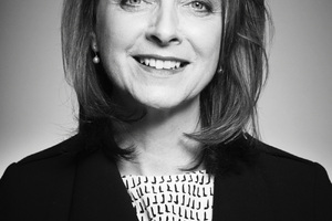 Estée Lauder appoints two new managers