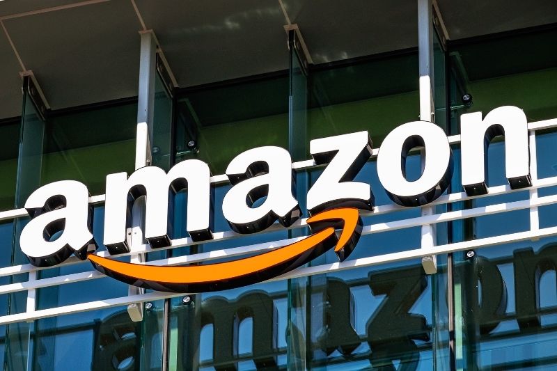 Estée Lauder Companies strengthens Amazon and AI capabilities with expanded executive roles