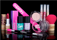 Fashion brands in beauty push
