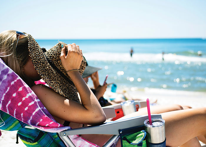 Four active formulations for sunscreen and anti-ageing