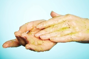 Greenpeace ranks 30 cosmetics companies on microbead action
