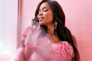 Herbal Essences couples up with Love Island USA’s Amaya Espinal