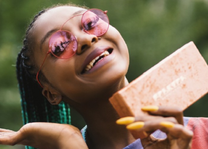 How are influencers responding to Covid-19?