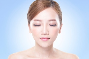 How can US cosmetics retailers break into China? 
