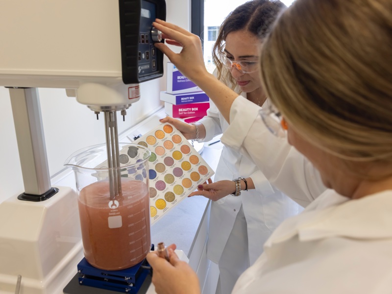 IMCD Beauty & Personal Care opens first UK laboratory 
