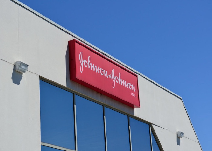 J&J loses bid to throw out $4bn asbestos court verdict 