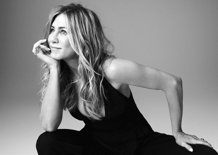 Jennifer Aniston’s debut LolaVie beauty product gives a nod to her iconic hairdo