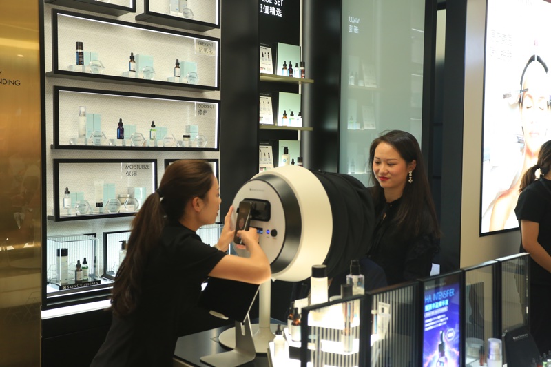 L’Oréal ramps up Asian travel retail presence with SkinCeuticals pop-up