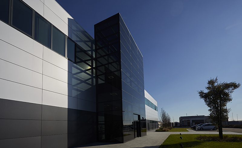 Lumson collaborates with Avéne