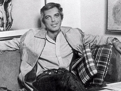 Ralph Lauren steps down