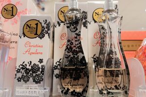 Revlon knows ‘What a Girl Wants’ with Christina Aguilera fragrance license renewal