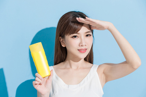 Shoppers trade down to basic sun protection to overcome extra expense