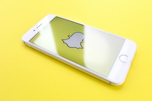 Snapchat adds beauty brands' AR features to platform
