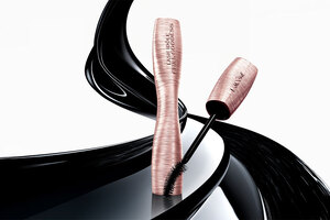 Texen continues Lancôme collaboration, mastering the technical complexity of Lash Idôle Curl Goddess