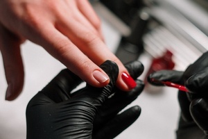 UK MPs ask for government to secure the revival of beauty and wellbeing industries 
