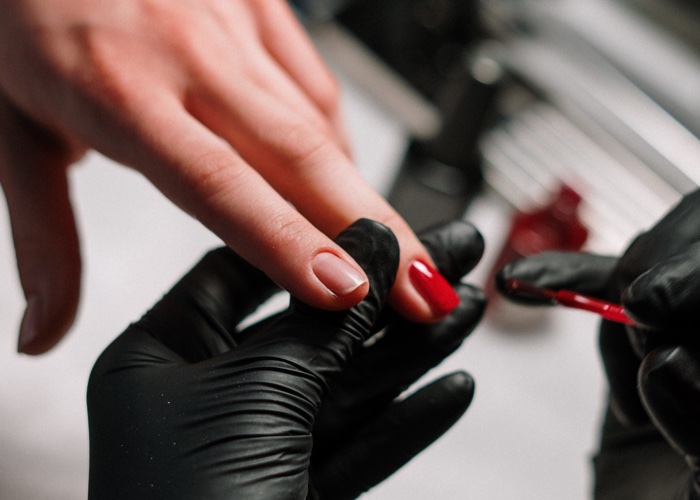 UK MPs ask for government to secure the revival of beauty and wellbeing industries 
