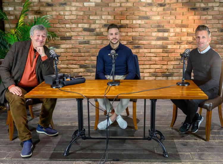 War Paint teams up with Stephen Fry and Norwich City to tackle men's mental health
