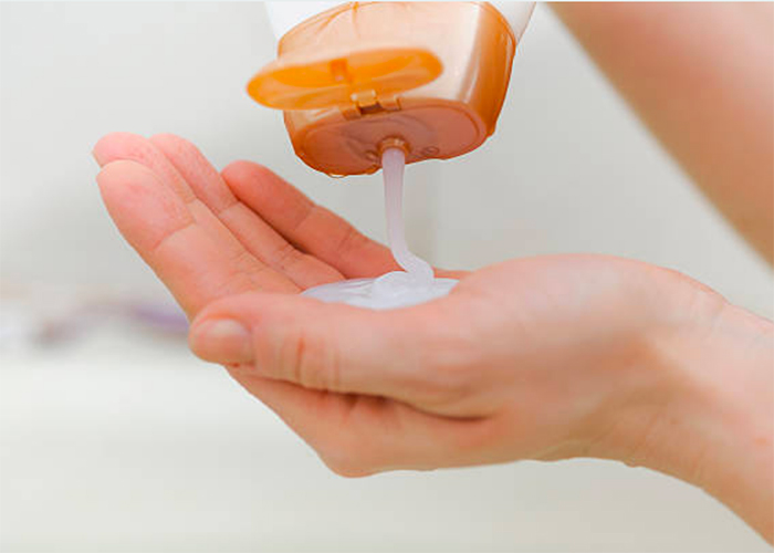 What is the science behind 2-in-1 shampoos and conditioners?