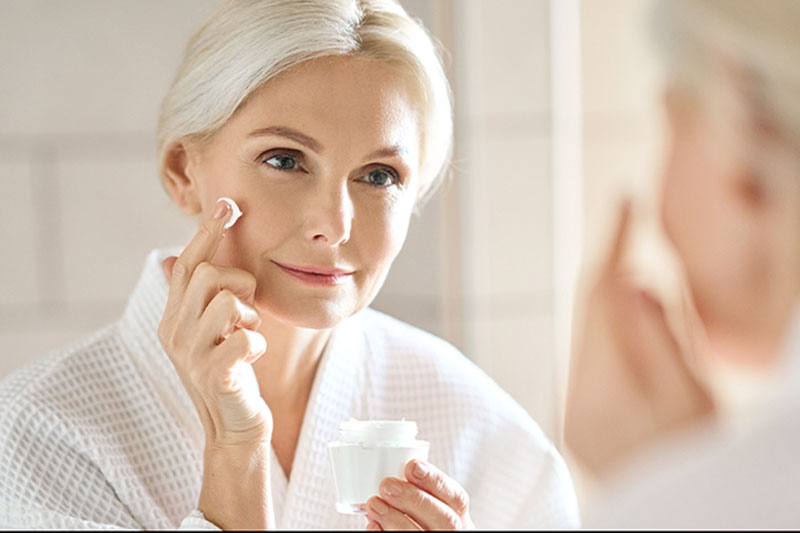 The readily biodegradable Esmeri SK1N10 supports an immediate soft-focus blurring effect that minimizes the appearance of pores, fine lines and wrinkles. Photo Credit: Courtesy of Eastman