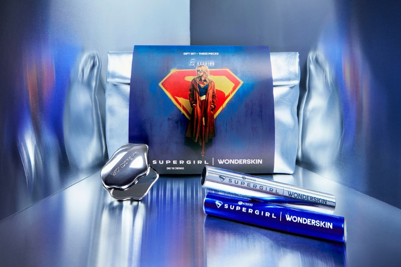 The Wonderskin Limited Edition Supergirl Set sees Wonderskin’s Wonder Blading All-Day Lip Stain land in a new shade, Supergirl.